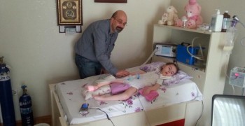 Kas Hastası Ecrin bebeği ziyaret