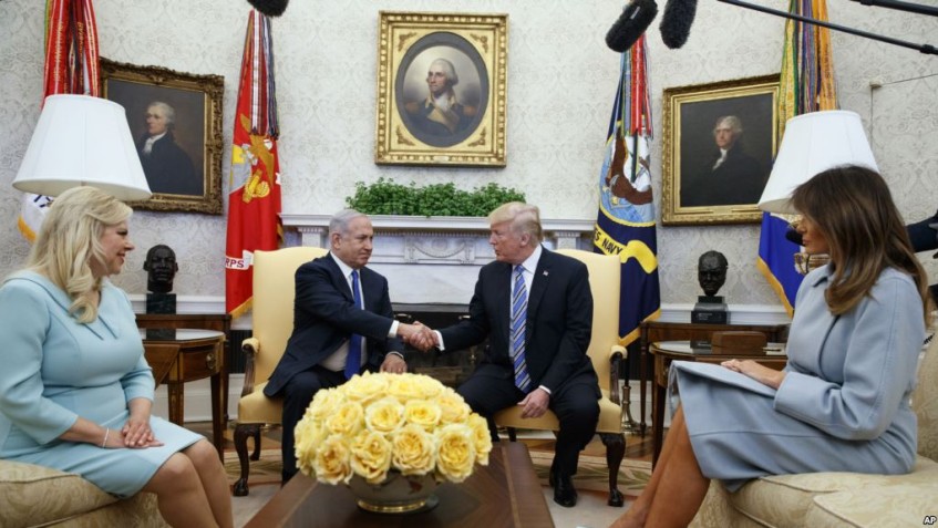 President Donald Trump and first lady Melania Trump meet with Israeli Prime Minister Benjamin Netanyahu and his wife Sara Netanyahu in the Oval Office of the White House, Monday, March 5, 2018, in Washington. (AP Photo/Evan Vucci)
