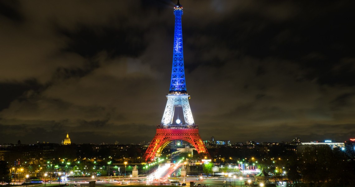 Tour_Eiffel_Nov_2015_paysage-e1478544536939